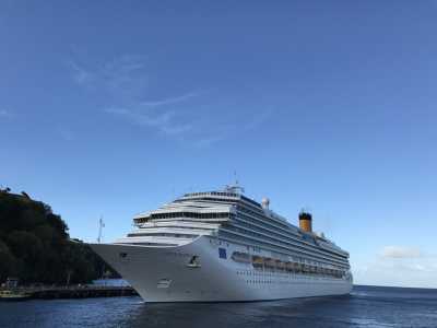 Cruise ship tourism